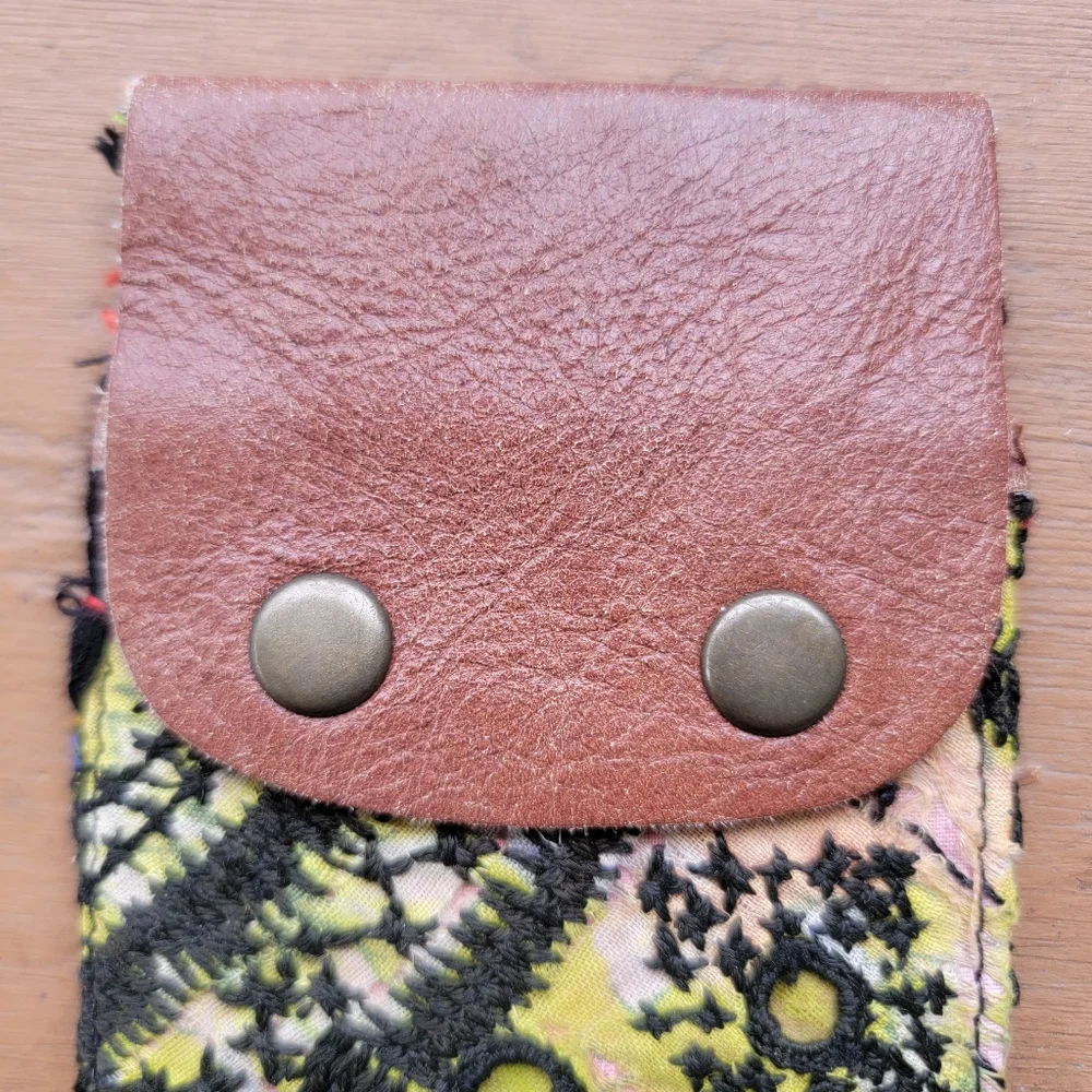 🍄🪬 Free People Boho Embroidered Repurposed vtg banjara hippie Wallet card case